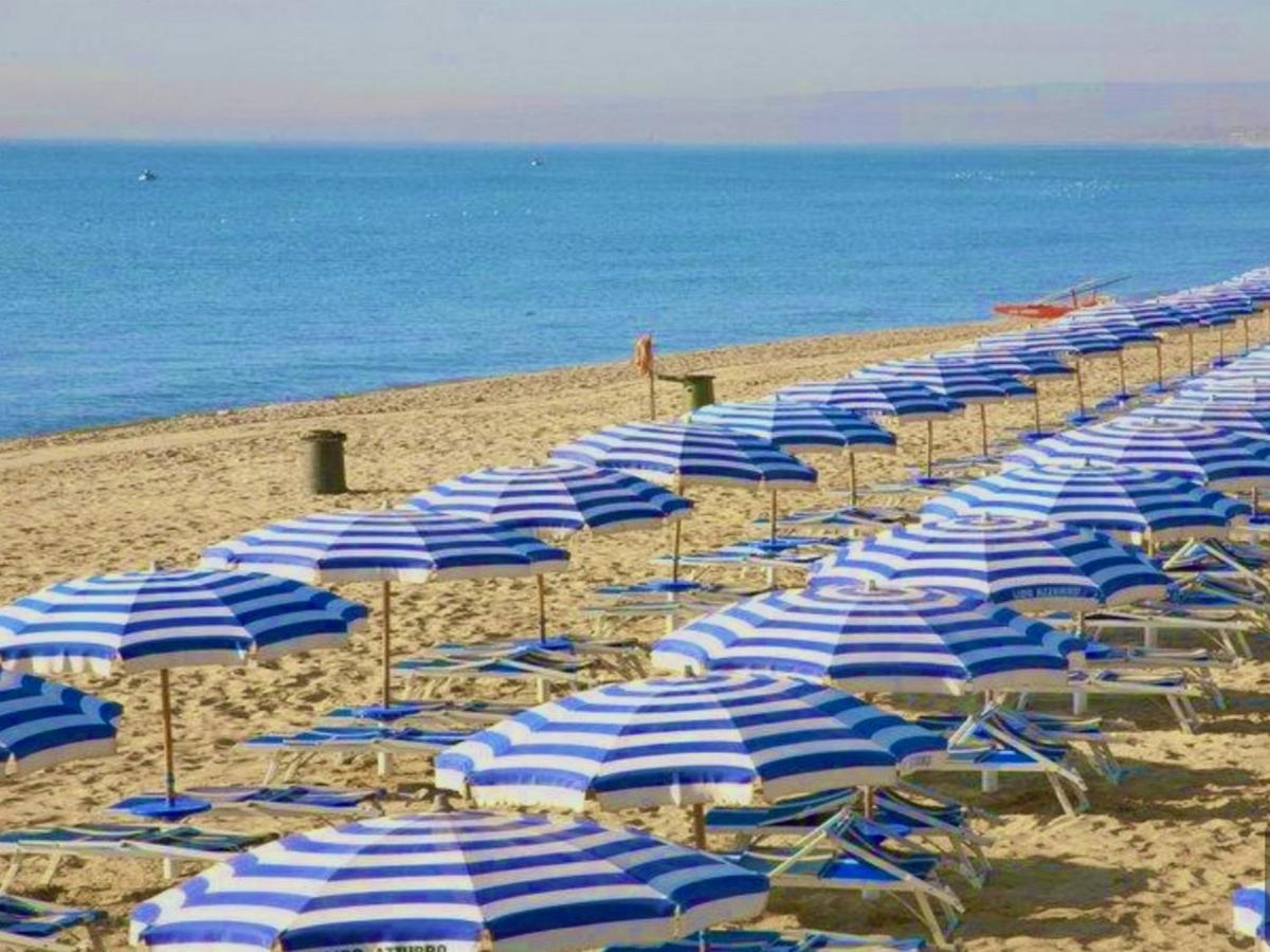 Villaggio Albergo Internazionale La Plaja Catane Extérieur photo