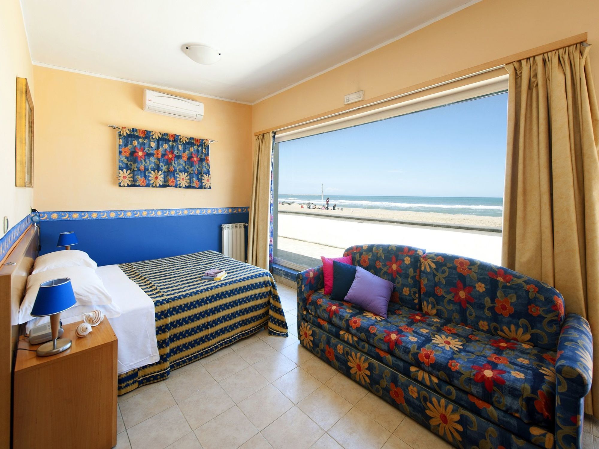 Villaggio Albergo Internazionale La Plaja Catane Extérieur photo